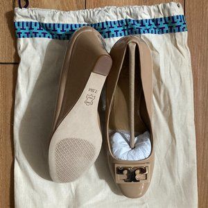 TORY BURCH VEDGE PUMP - TOPE